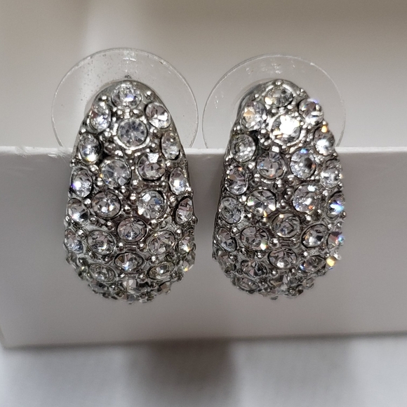 Elegant Silver Tone Crystal Pierced Earrings - Picture 2 of 8
